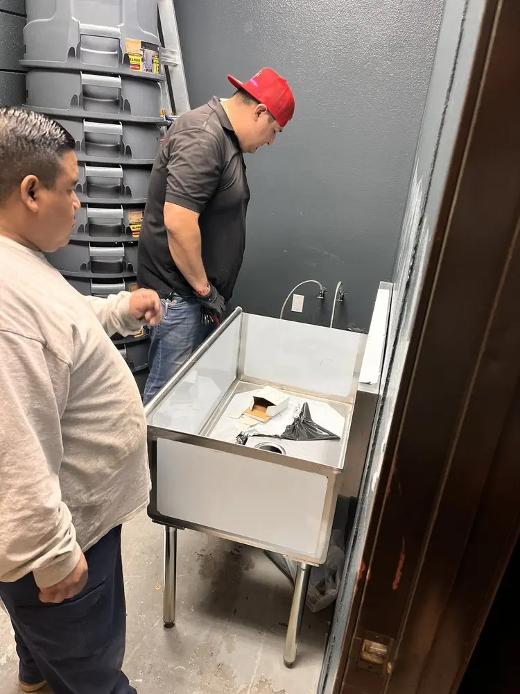 Commercial plumbing and sink installation in Hollywood Studio District